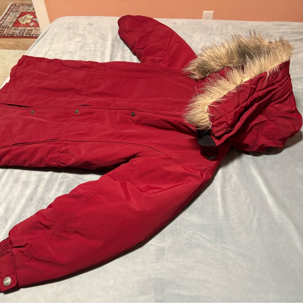 Eddie Bauer Women’s Classic Down Hooded Winter Parka (XS)